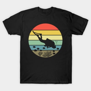 Diving Retro Sun Sea Diver Gift T-Shirt